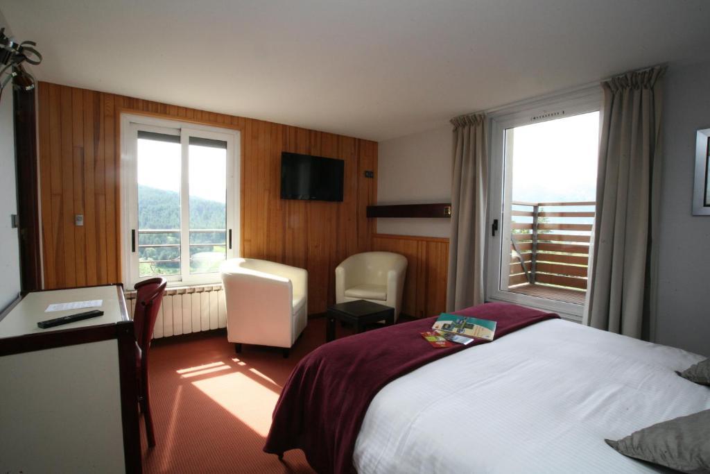 Hotel Corrieu La Llagonne ห้อง รูปภาพ