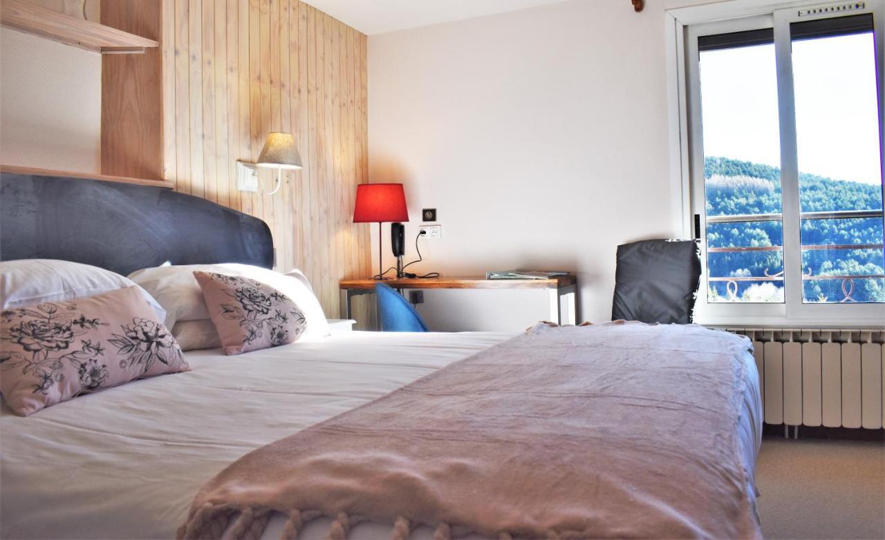 Hotel Corrieu La Llagonne ภายนอก รูปภาพ