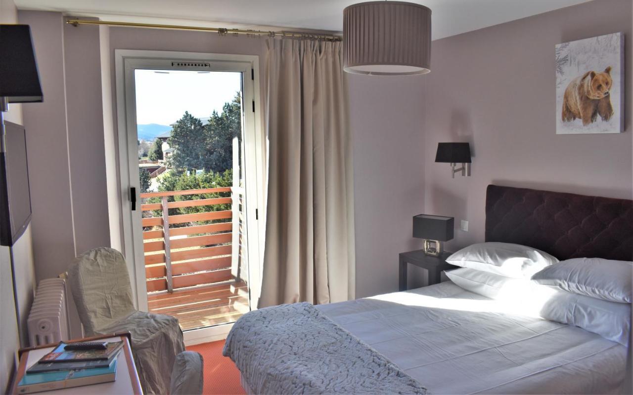 Hotel Corrieu La Llagonne ภายนอก รูปภาพ
