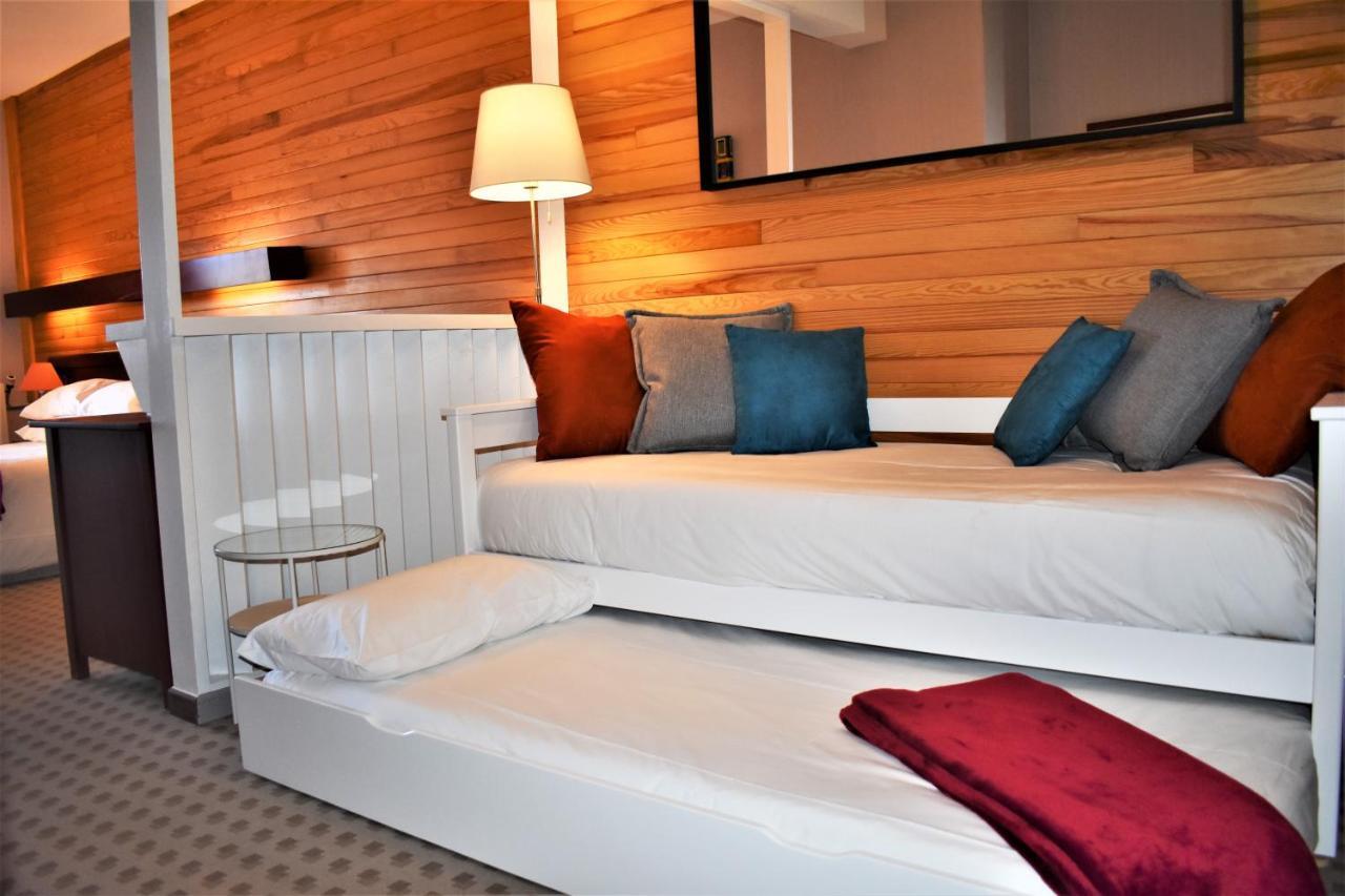 Hotel Corrieu La Llagonne ภายนอก รูปภาพ